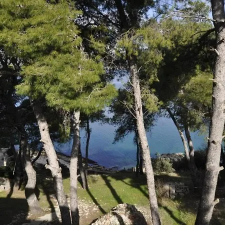 Eden - 30m From The Sea Apartment Slatine